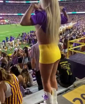Abigaillutz Flashing Boobs At LSU Crowd
